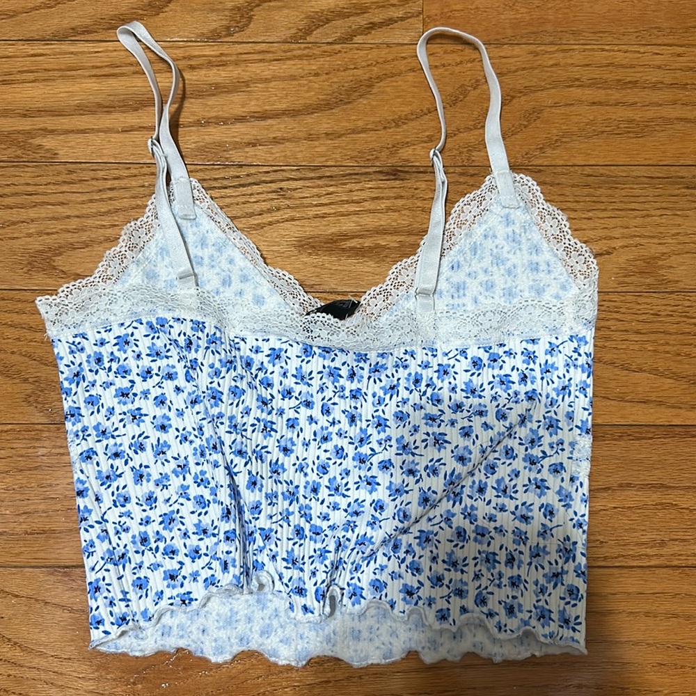 2 H&M Tops - image 8